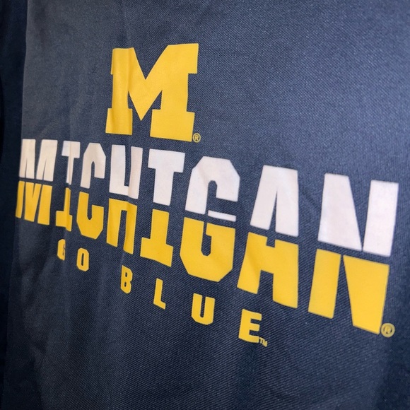 🏈🏟️ University of Michigan Wolverines Marquee Stadium Navy Polyester Hoodie 🏈 - Picture 9 of 14